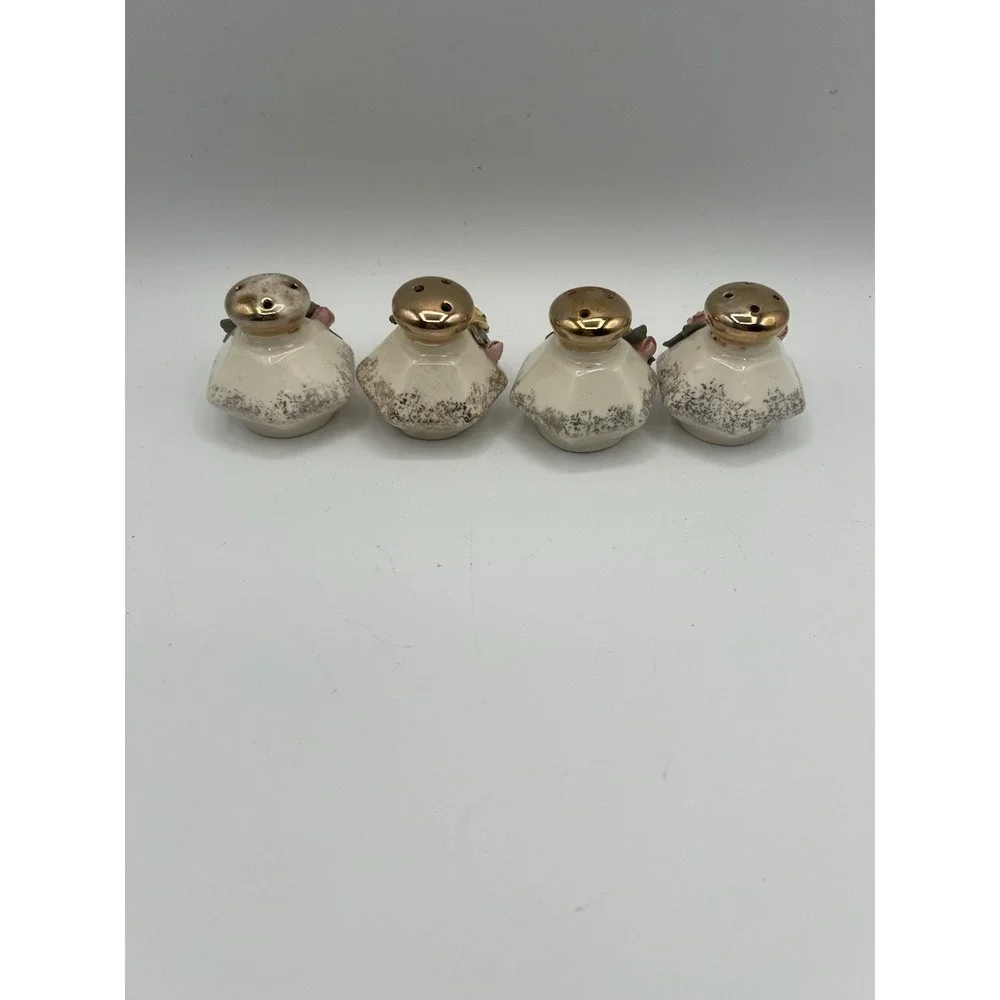 Vtg Lefton Salt N Pepper Set 3D Applied Flowers‎ Gold Accent Porcelain Japan AC